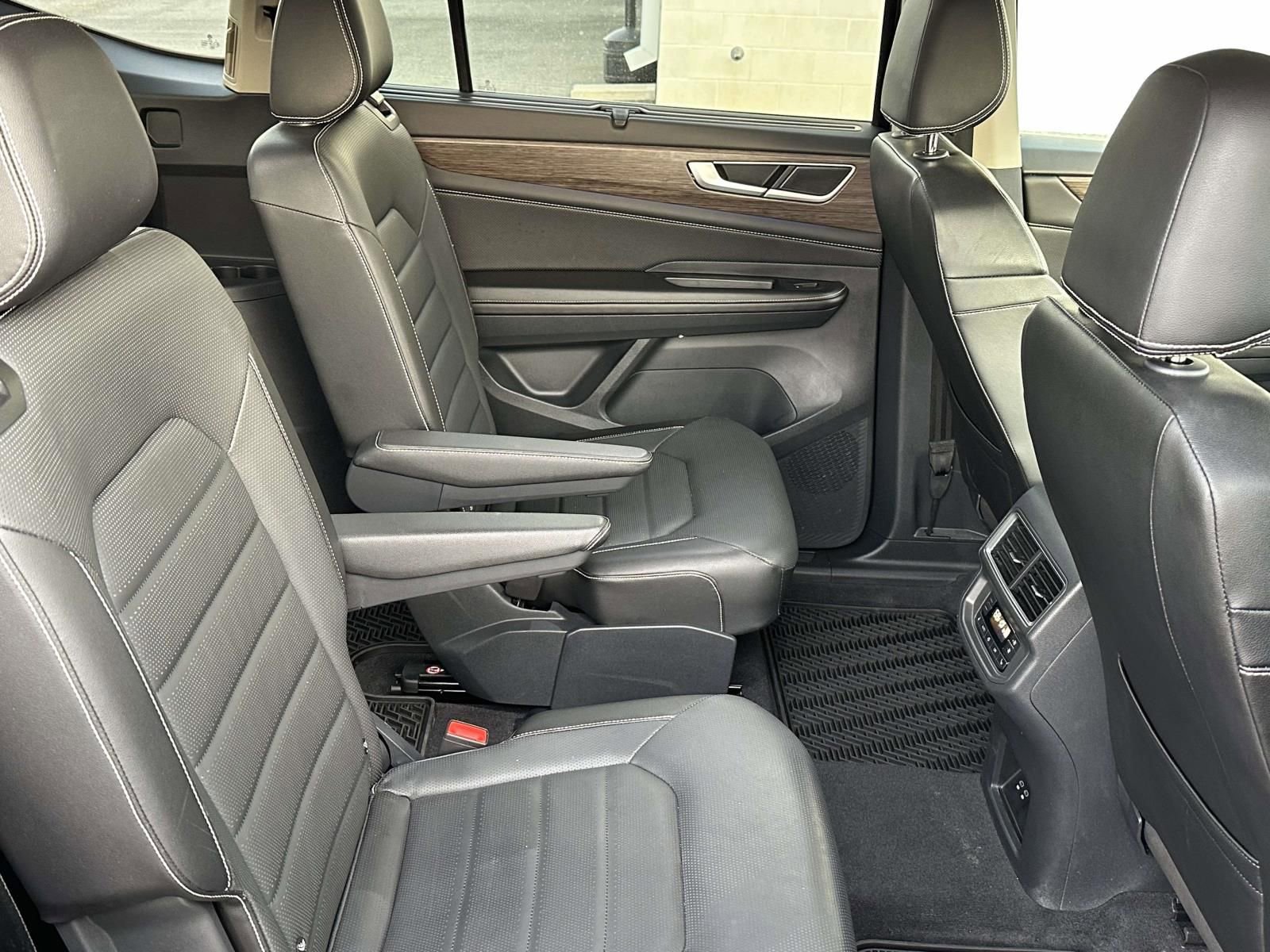 Used 2024 Volkswagen Atlas SEL image 16
