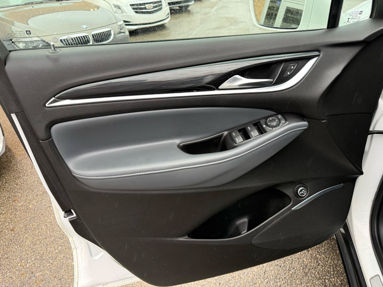 Used 2018 Buick Enclave Essence FWD image 30