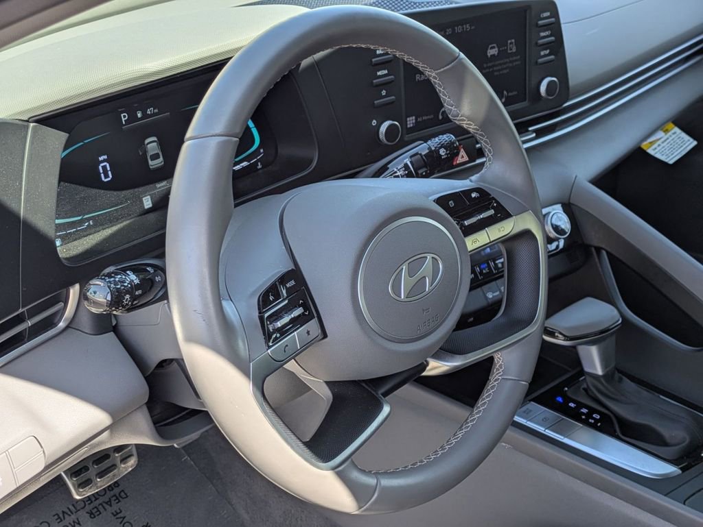 Certified 2025 Hyundai Elantra Sport image 15