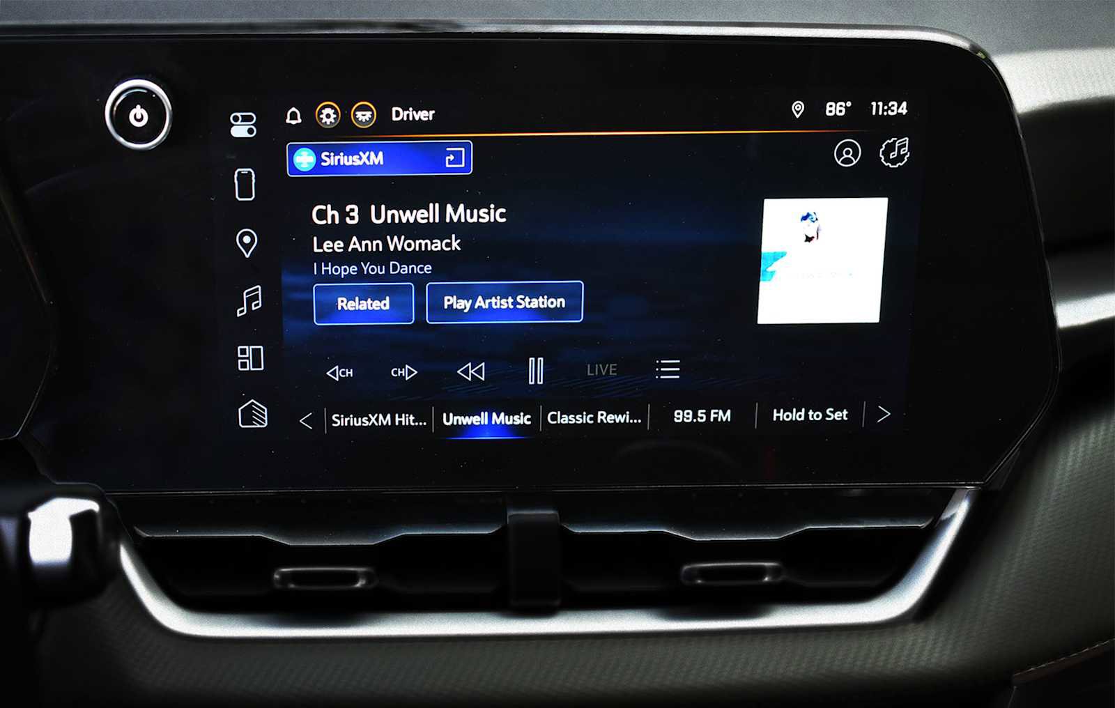 Used 2025 Chevrolet Equinox LT w/ Convenience Package II image 16