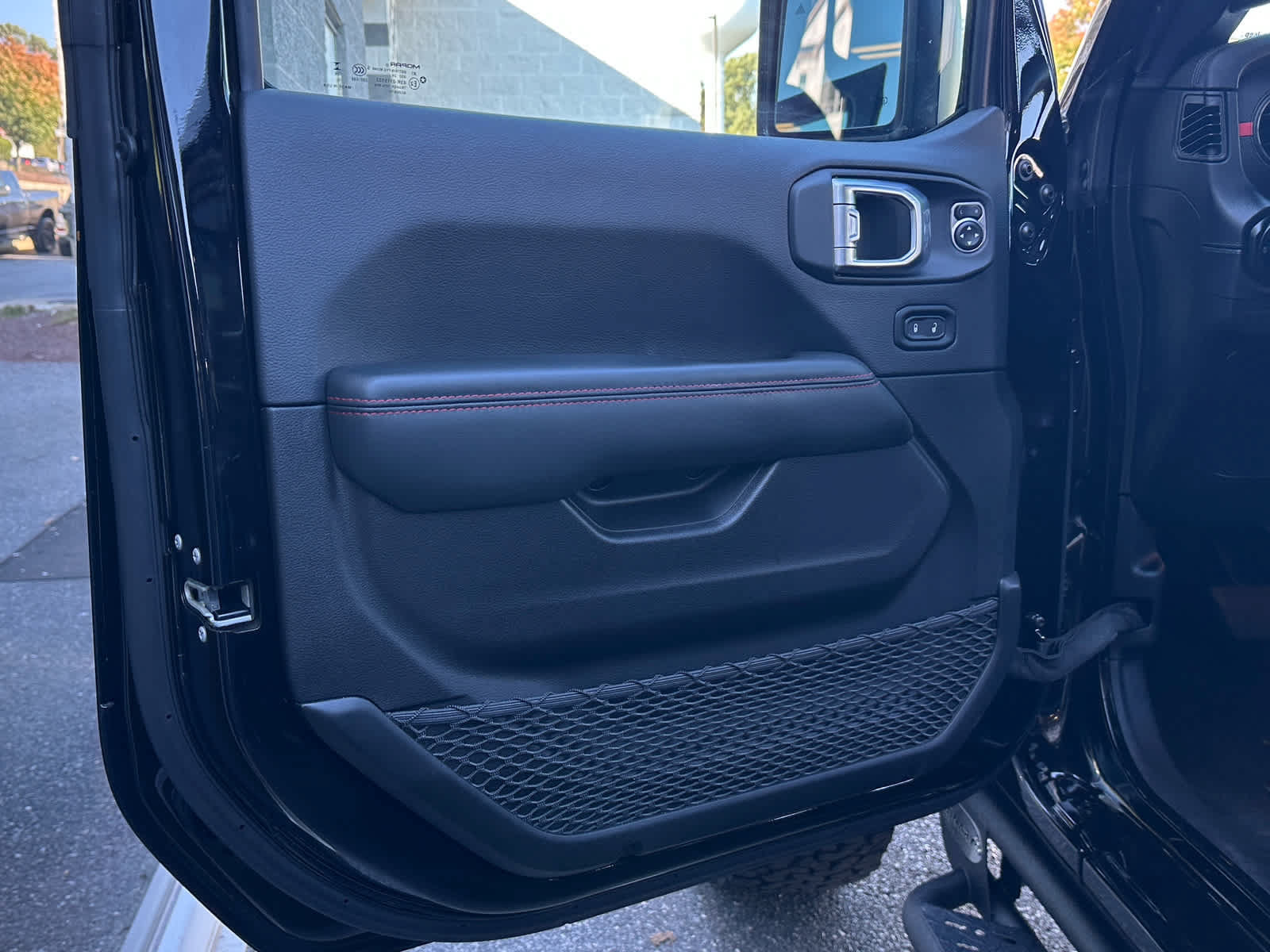 Used 2024 Jeep Wrangler Unlimited Rubicon 392 AWD/4WD image 11