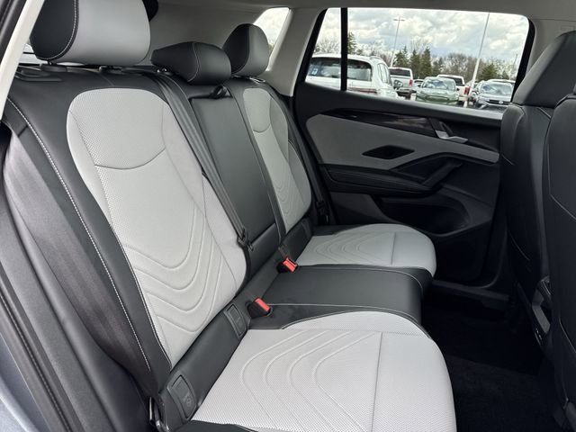 Certified 2025 Volkswagen Tiguan SE AWD/4WD image 26