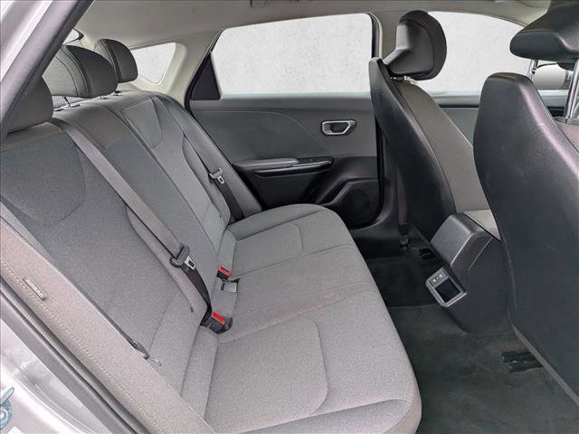 Used 2025 Kia K4 LXS image 18
