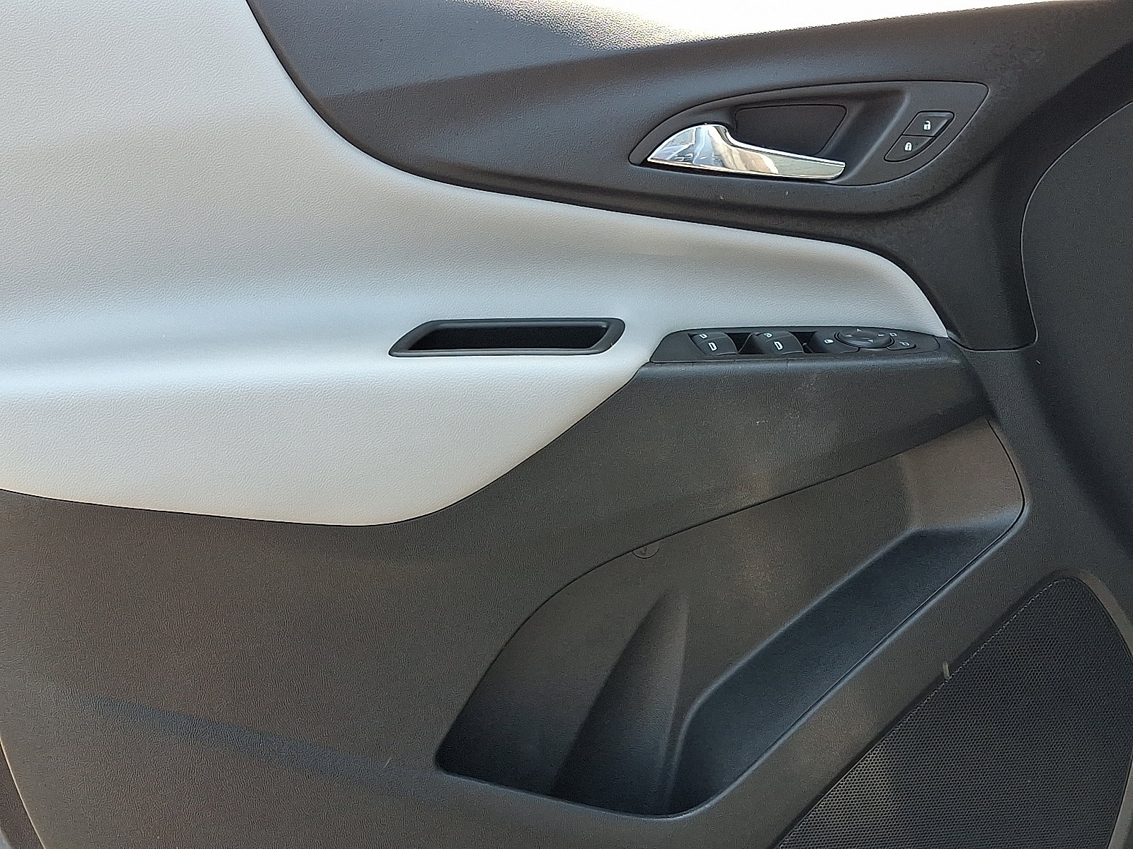 Used 2024 Chevrolet Equinox LS AWD/4WD image 13