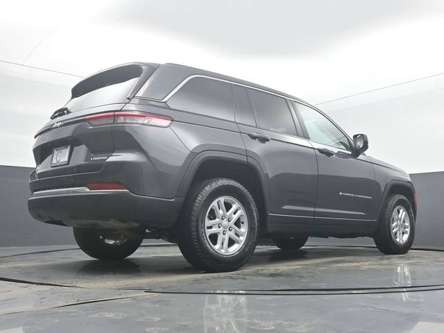Used 2024 Jeep Grand Cherokee Laredo AWD/4WD image 51