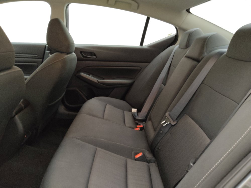 Used 2025 Nissan Altima 2.5 SV FWD image 18