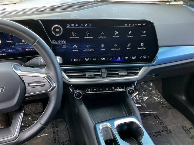 Certified 2024 Chevrolet Equinox EV LT FWD image 11