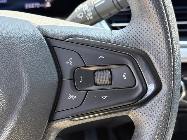 Used 2025 Chevrolet Trax LT FWD image 14