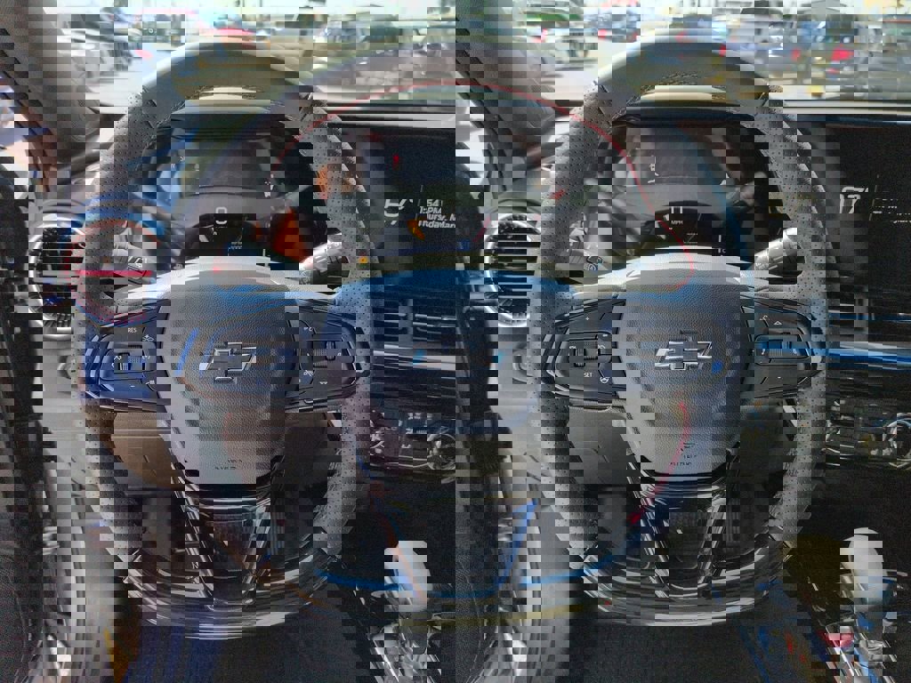 New 2026 Chevrolet Trax RS w/ Sunroof Package image 24