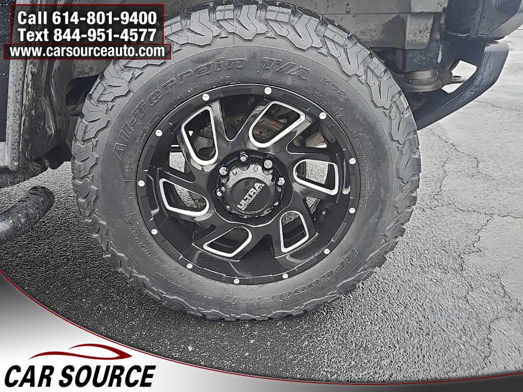 Used 2004 HUMMER H2 w/ Preferred Equipment Group image 28