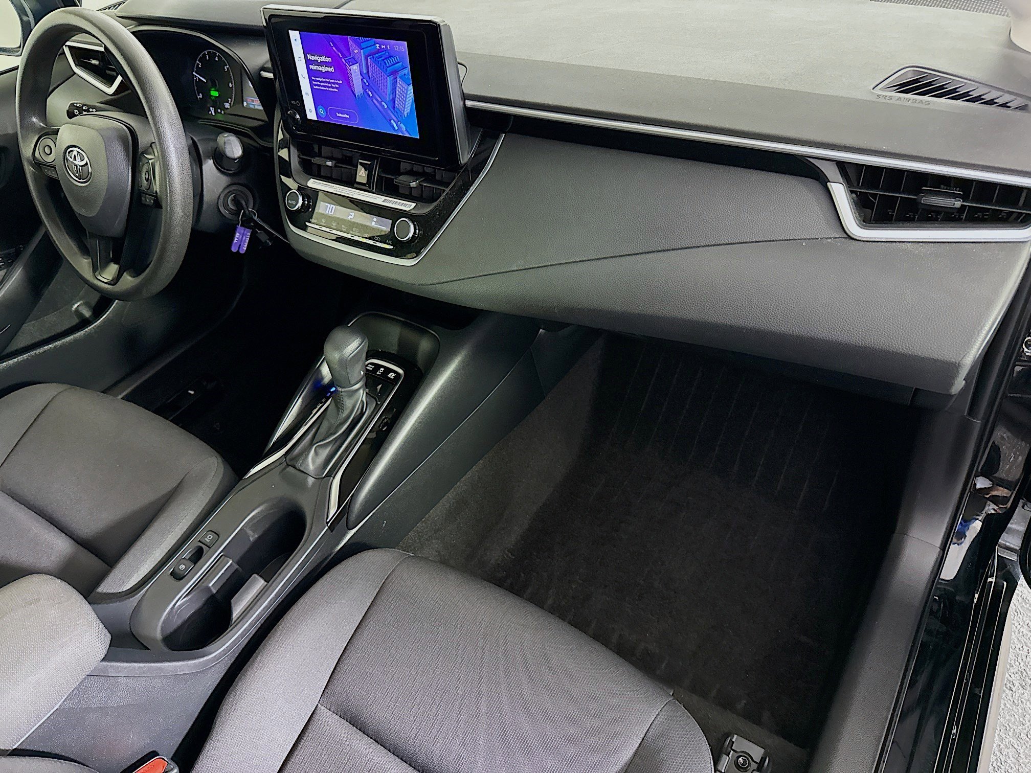 Used 2024 Toyota Corolla LE FWD image 29