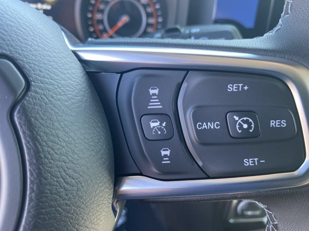 New 2025 Jeep Wrangler Unlimited Sahara w/ Safety Group AWD/4WD image 28