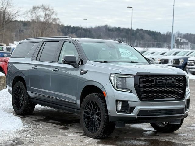 Used 2024 GMC Yukon XL Denali w/ Denali Reserve Package image 46