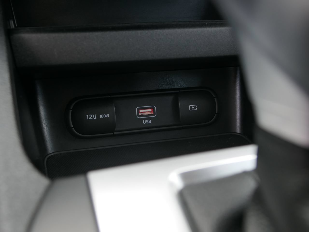 Used 2024 Kia Forte LXS w/ LXS Technology Package FWD image 18