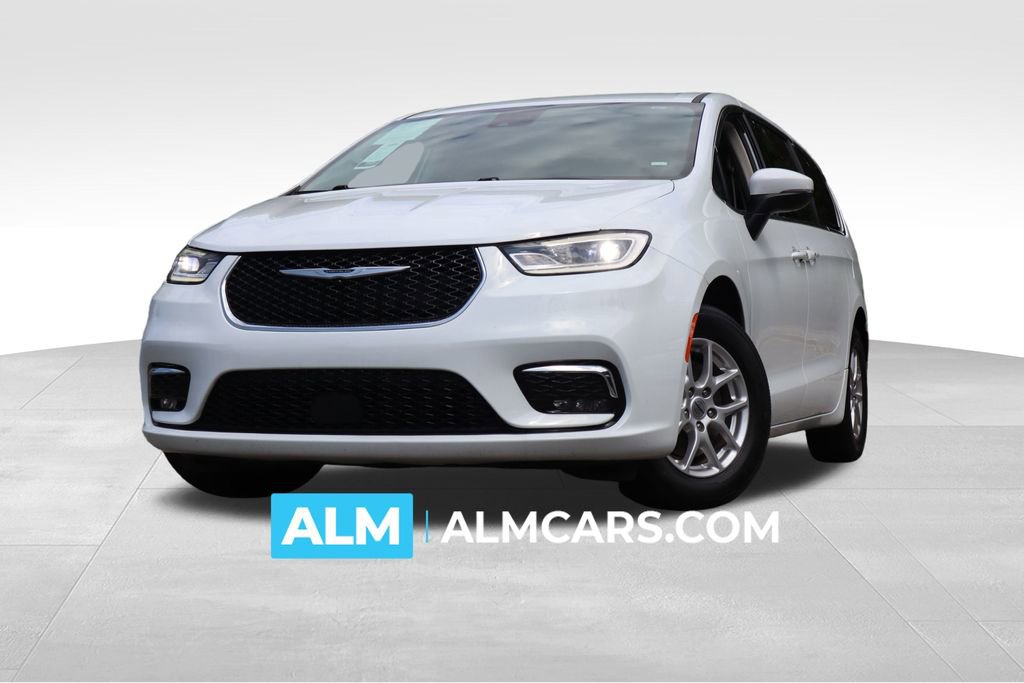 Used 2023 Chrysler Pacifica Touring-L
