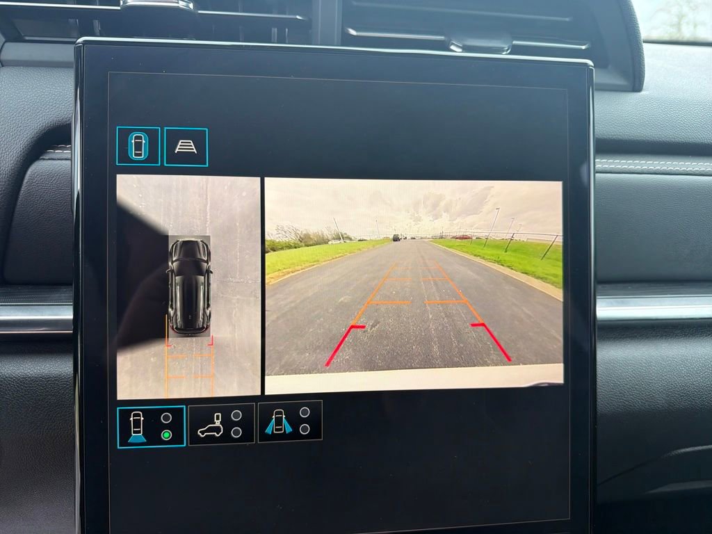 Used 2025 GMC Terrain Elevation w/ Technology Package II image 21