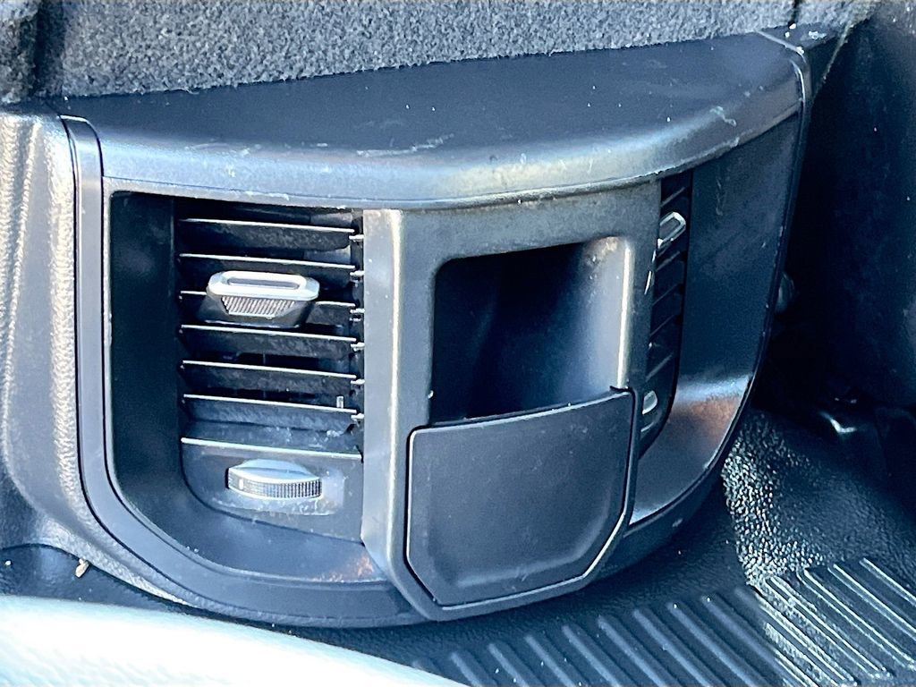 Used 2024 RAM 2500 Tradesman w/ Chrome Appearance Group image 25