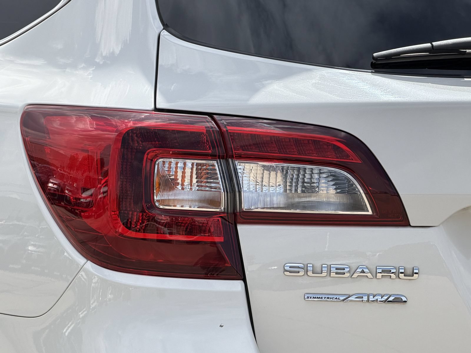 Used 2017 Subaru Outback 2.5i Limited AWD/4WD image 11