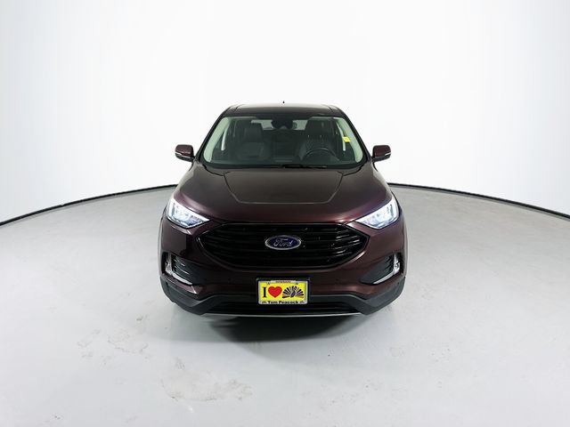 Used 2024 Ford Edge Titanium AWD/4WD image 4