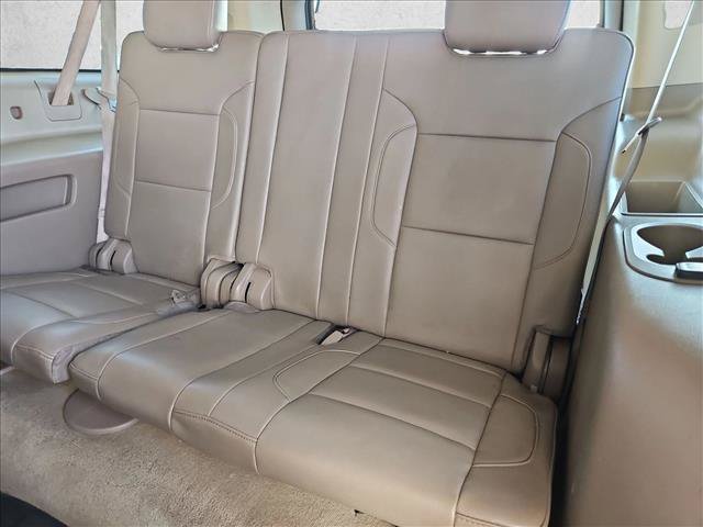 Used 2015 Chevrolet Suburban LT RWD image 22