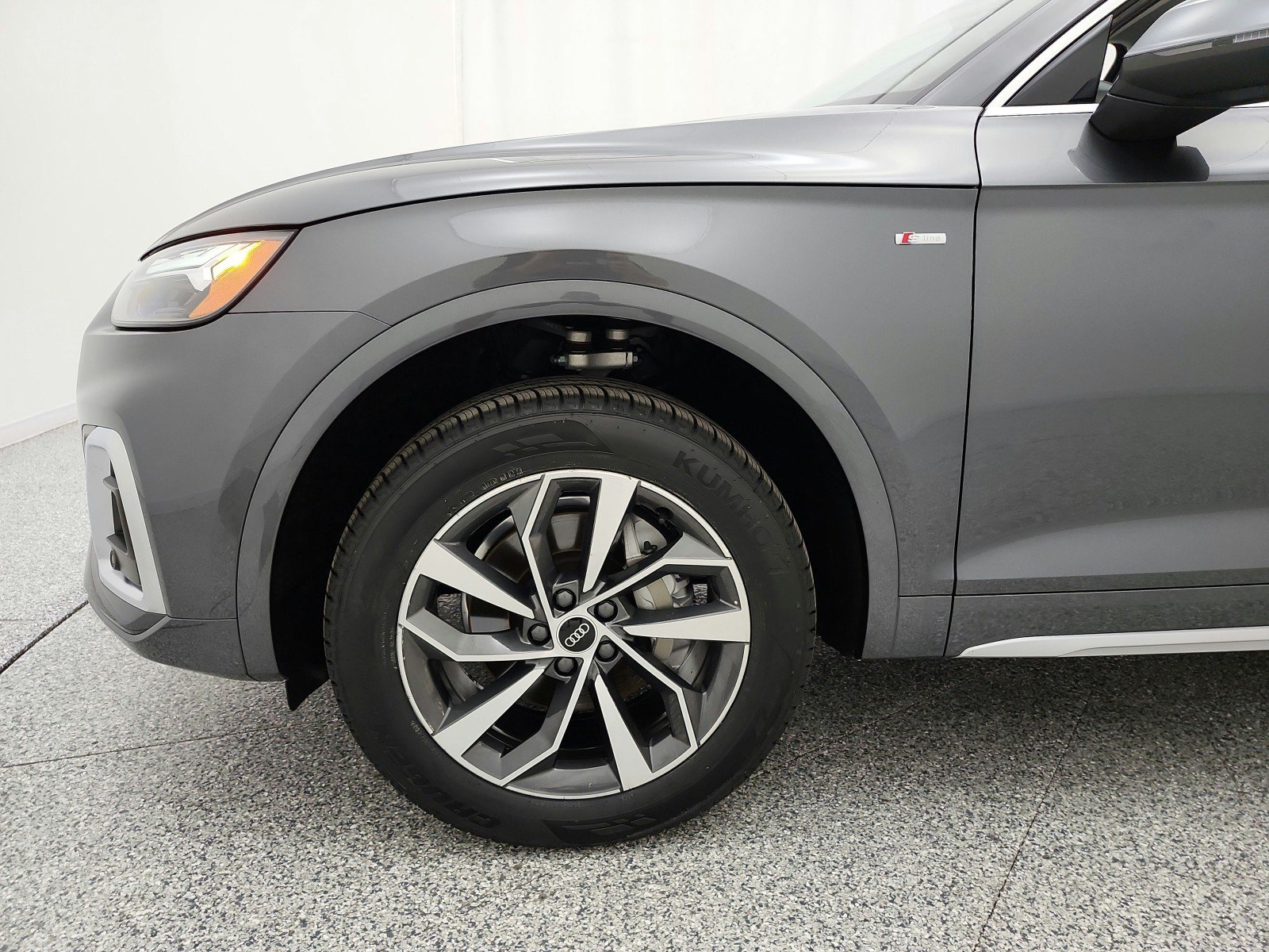 Used 2023 Audi Q5 2.0T Premium Plus w/ Premium Plus Package AWD/4WD image 17