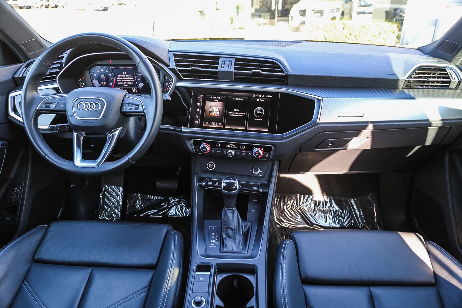 Used 2023 Audi Q3 2.0T Premium w/ Black Optic Sport Package image 13