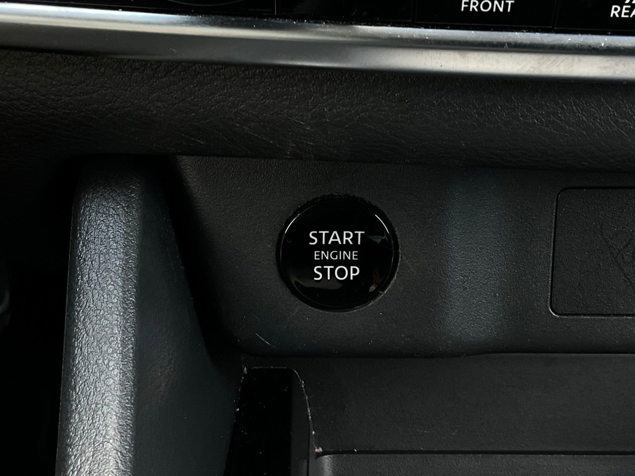 Used 2025 Nissan Rogue SV image 26