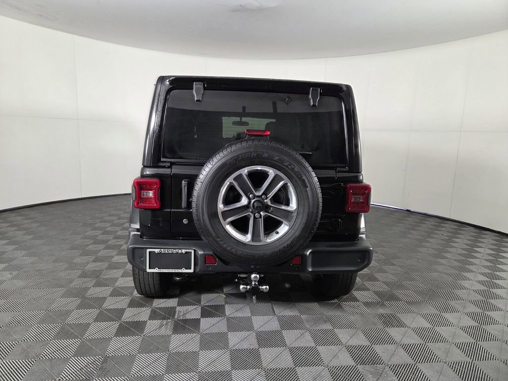 Used 2018 Jeep Wrangler Unlimited Sahara w/ Safety Group image 5