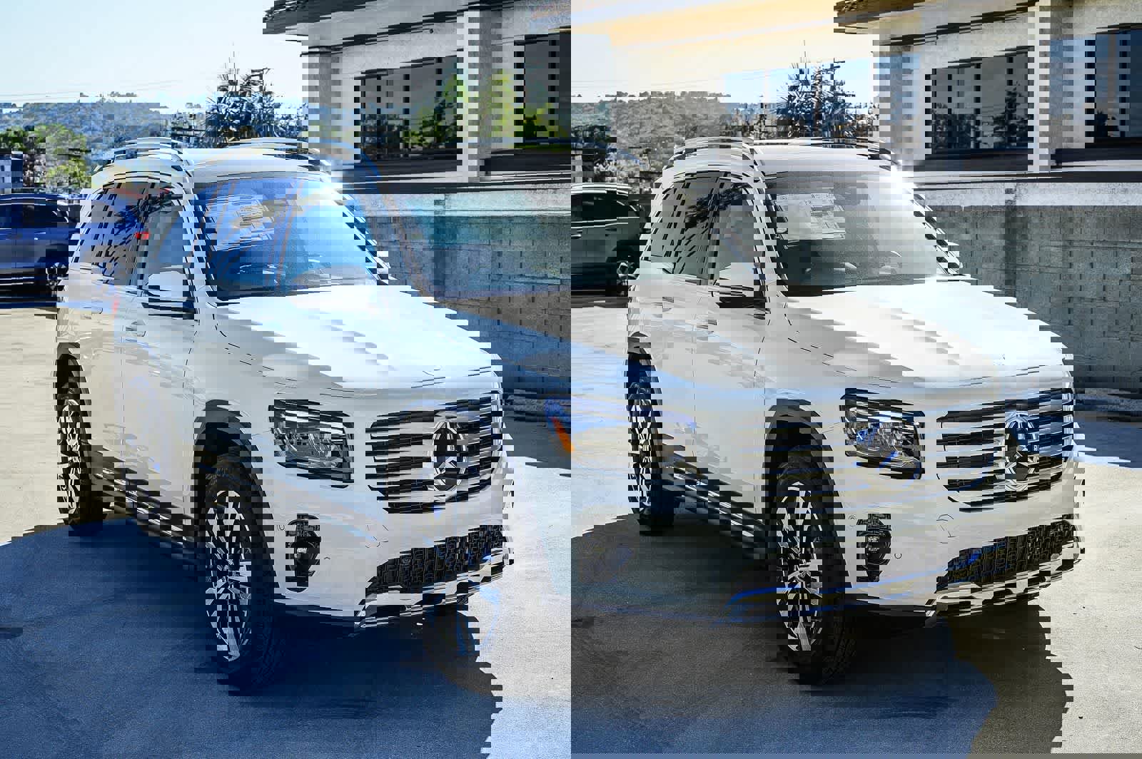 Used 2026 Mercedes-Benz GLB 250 image 5