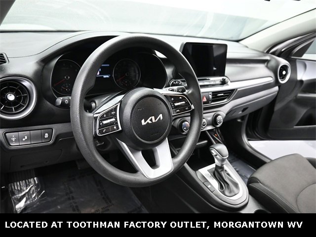 Used 2023 Kia Forte LXS w/ LXS Technology Package image 13