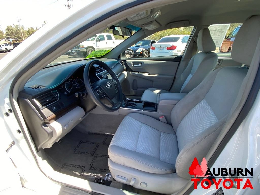 Used 2015 Toyota Camry LE FWD image 28
