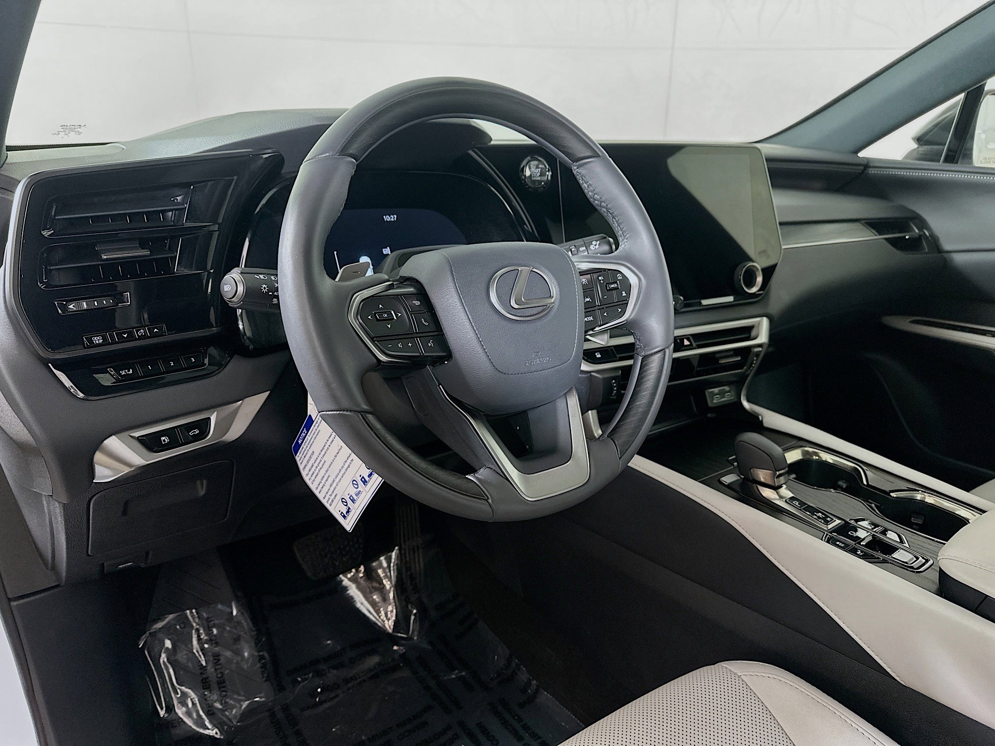 Certified 2025 Lexus RX 350 F Sport w/ Convenience Package image 9