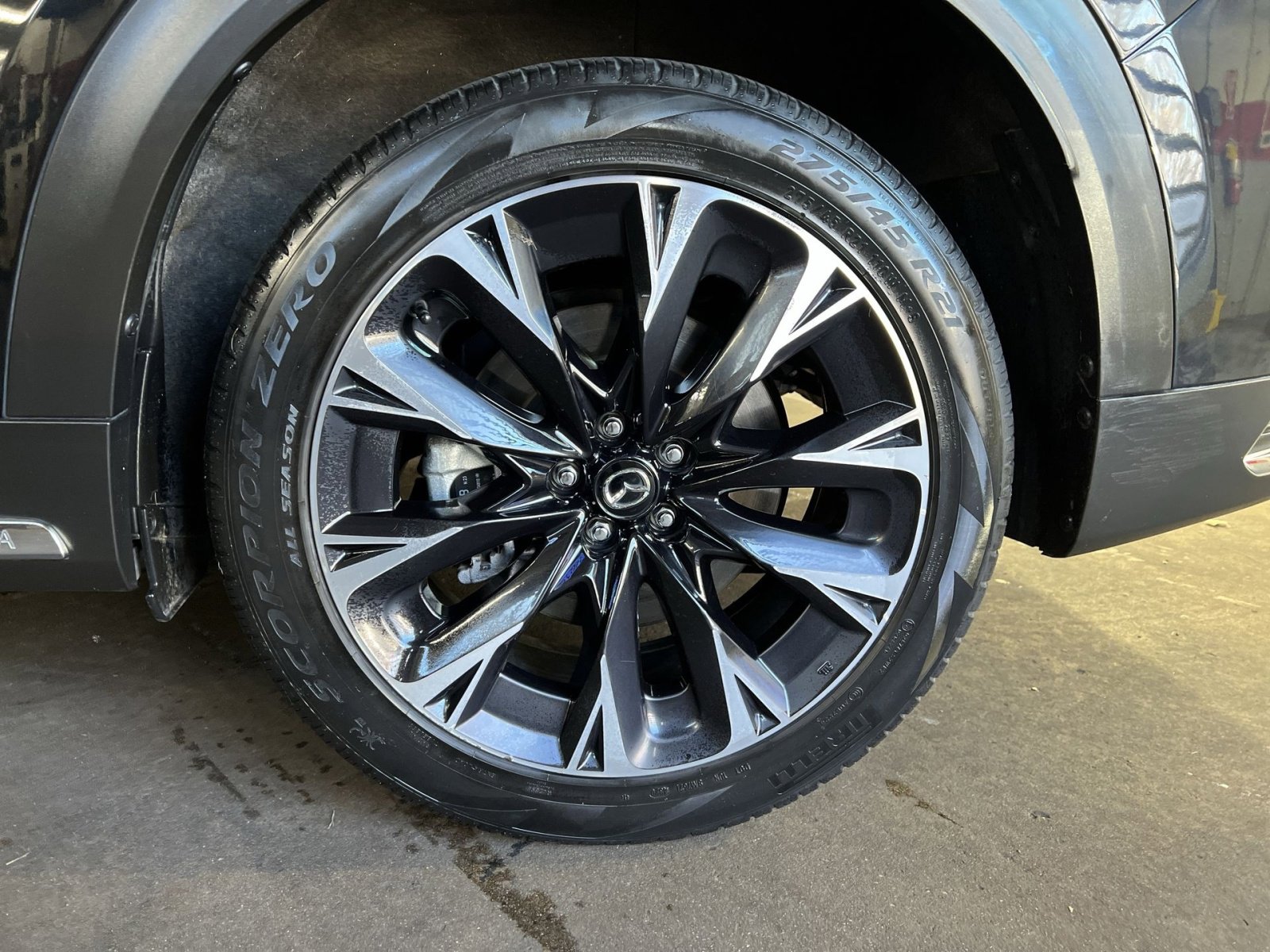 Used 2024 MAZDA CX-90 Plug-In Hybrid w/ Premium Pkg image 12