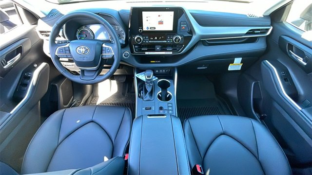 New 2026 Toyota Highlander XLE image 13