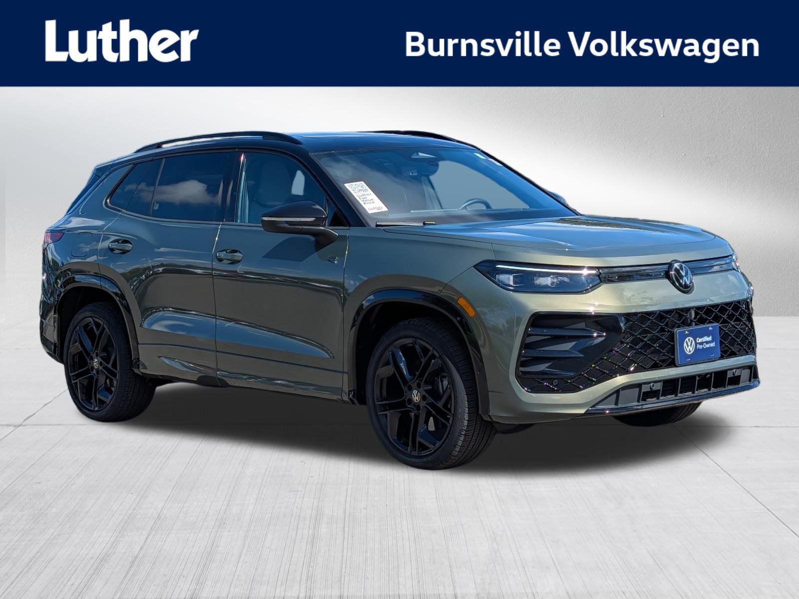Certified 2026 Volkswagen Tiguan SE R-Line AWD/4WD image 1