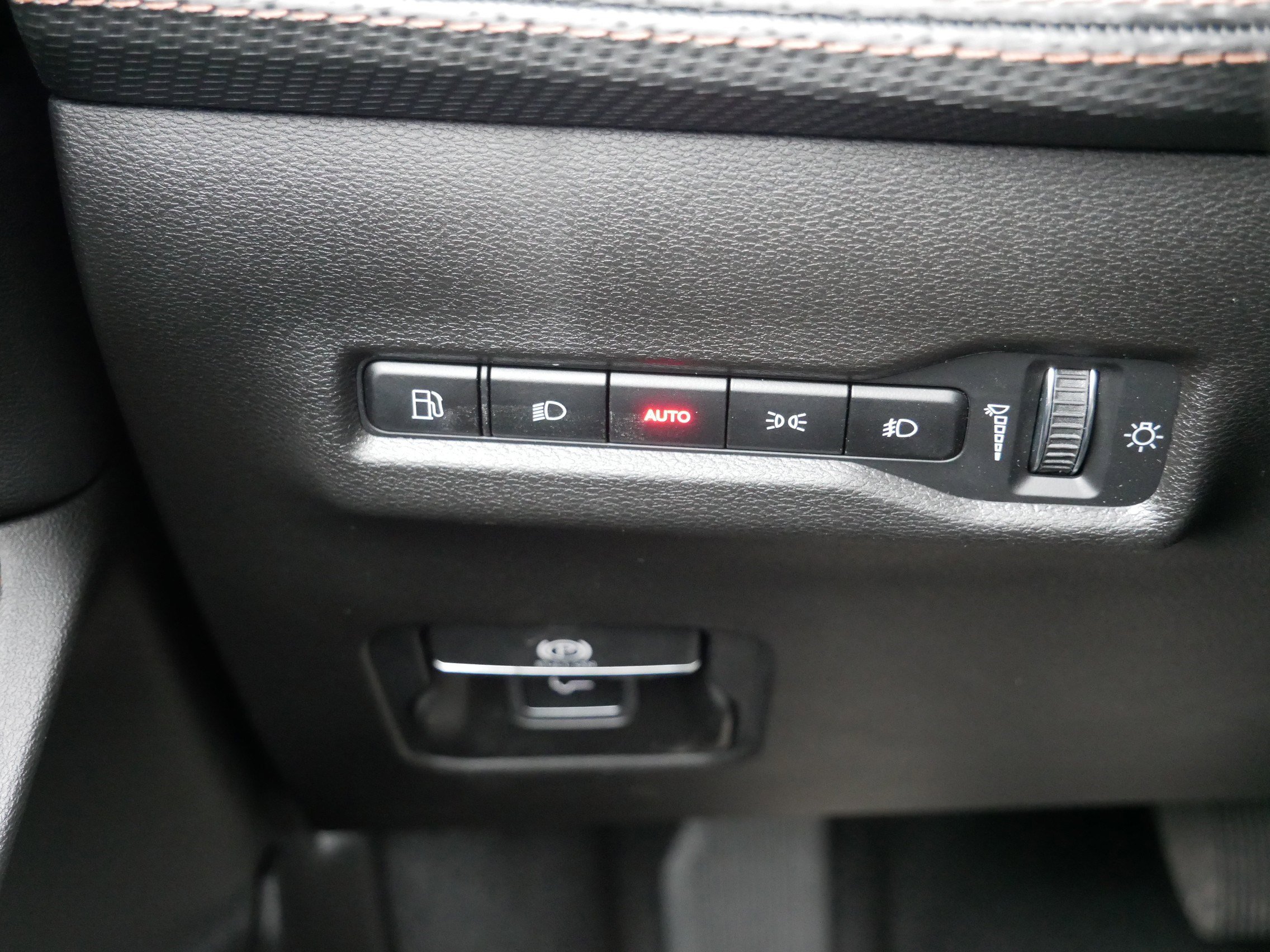 New 2026 Jeep Cherokee Overland image 17