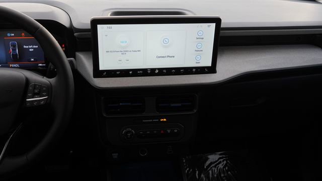 Used 2025 Ford Maverick XLT w/ XLT Luxury Package image 15