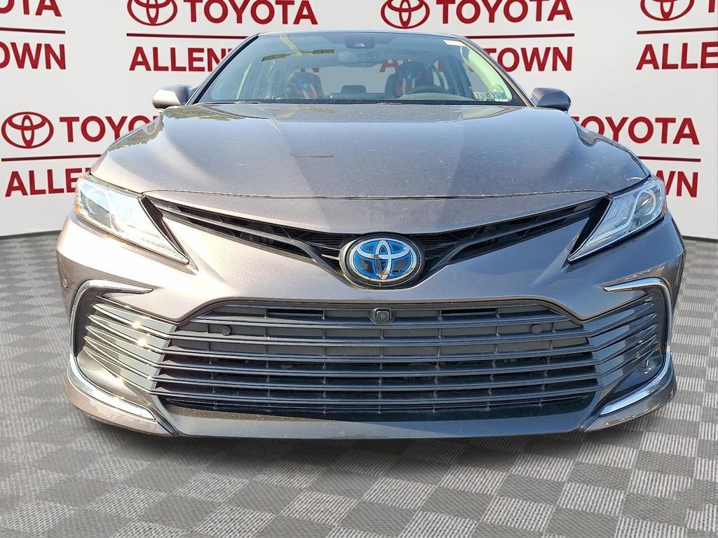 Used 2024 Toyota Camry XLE w/ Navigation Package FWD image 2