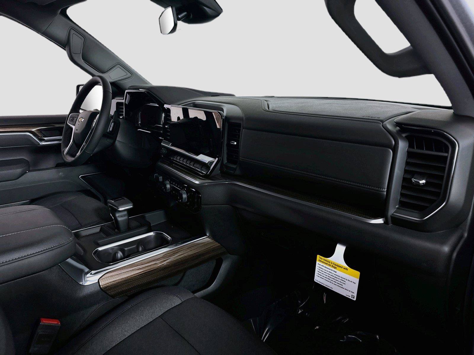 Used 2025 Chevrolet Silverado 1500 LT AWD/4WD image 21