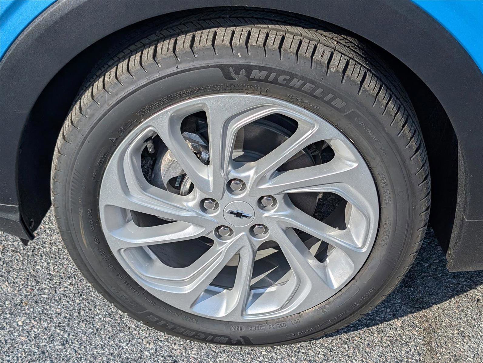 New 2027 Chevrolet Bolt LT w/ Comfort Package FWD image 6