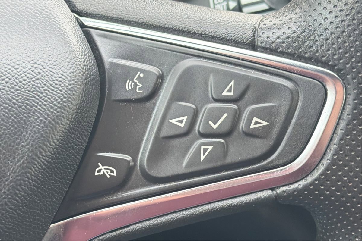 Used 2024 Chevrolet Malibu LS image 31