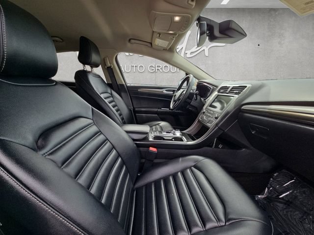 Used 2020 Ford Fusion SEL FWD image 24