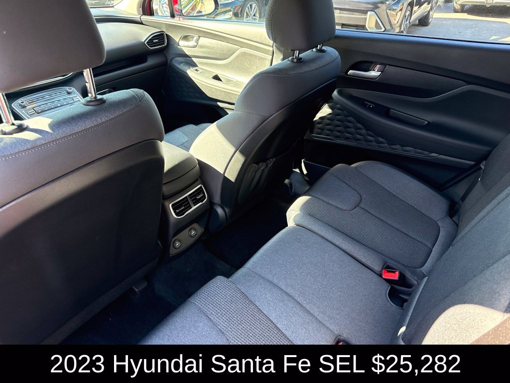 Used 2023 Hyundai Santa Fe SEL FWD image 13