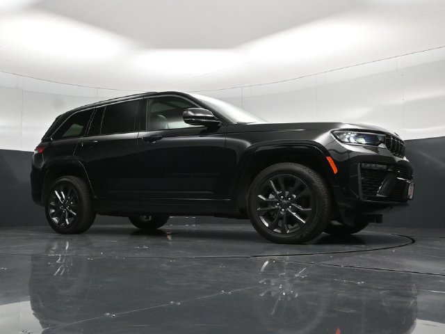 Used 2026 Jeep Grand Cherokee Limited AWD/4WD image 57