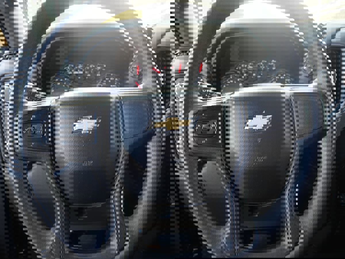 Used 2020 Chevrolet Silverado 1500 Custom w/ Custom Value Package image 14