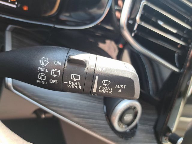 Used 2023 Jeep Wagoneer Series II w/ Rear Seat Video Group 1 AWD/4WD image 24