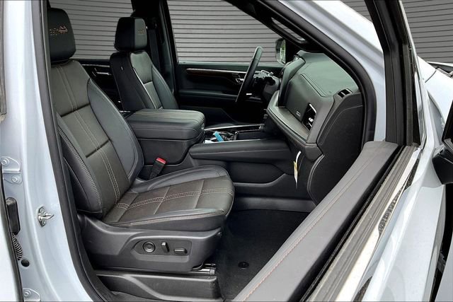 New 2026 Chevrolet Tahoe High Country AWD/4WD image 11