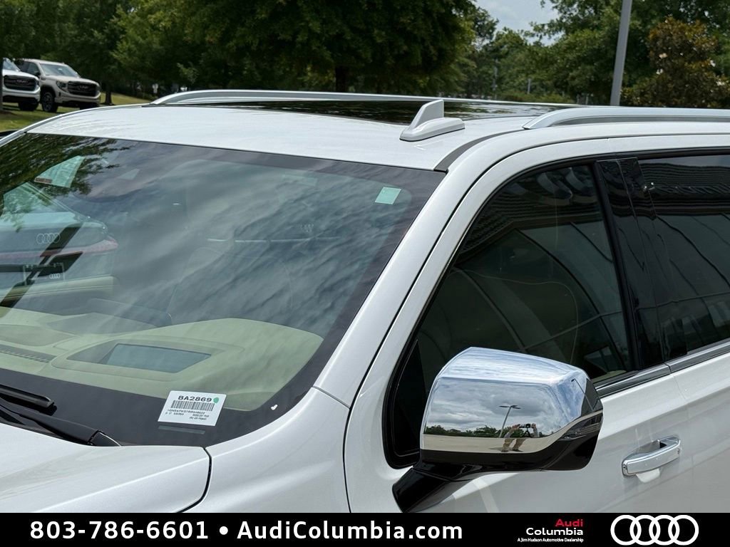 Used 2024 Chevrolet Suburban Premier w/ Premium Package AWD/4WD image 12
