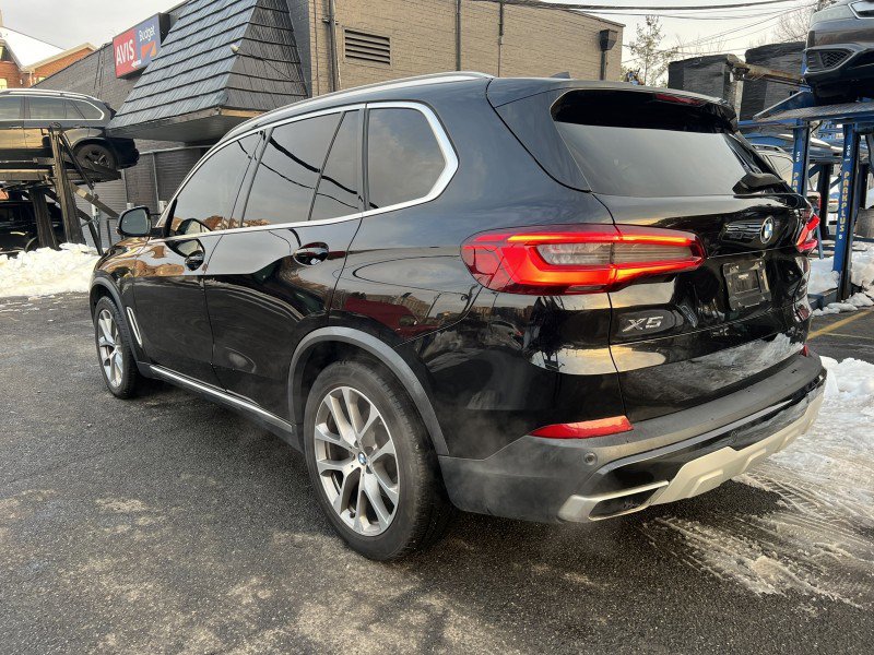 Used 2019 BMW X5 xDrive40i w/ Premium Package 2 image 4