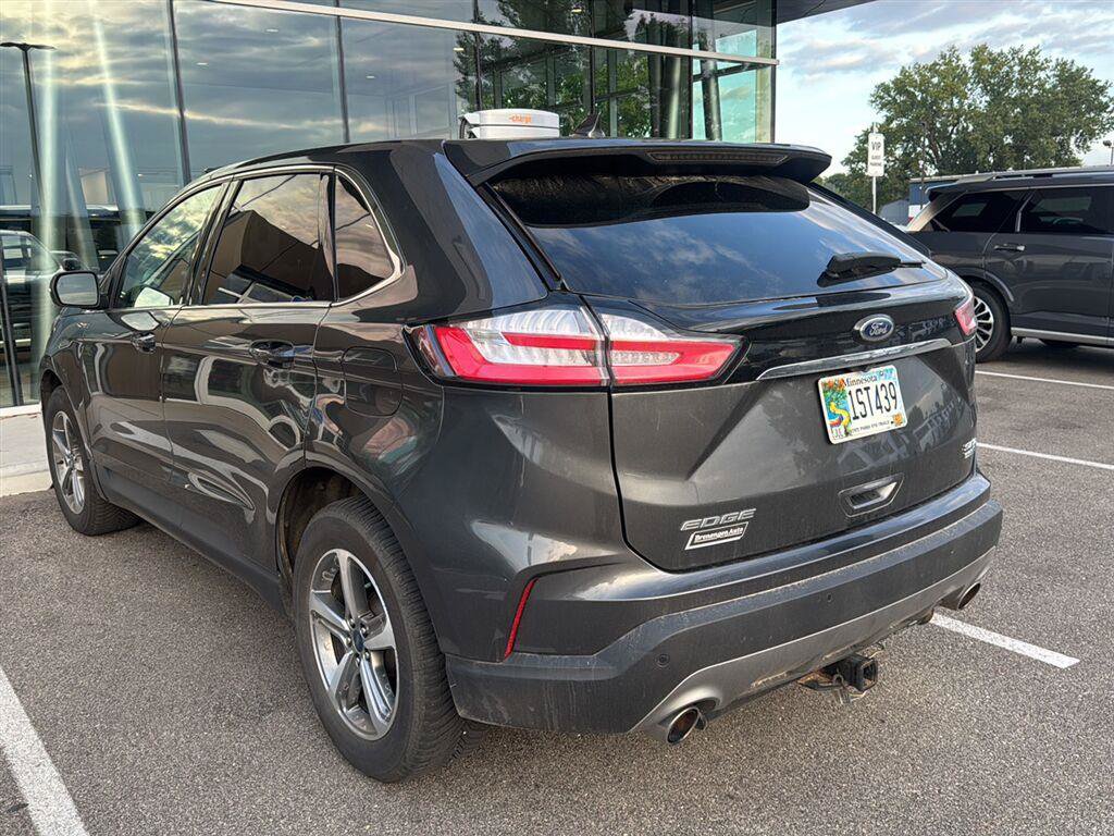 Used 2019 Ford Edge SEL AWD/4WD image 16